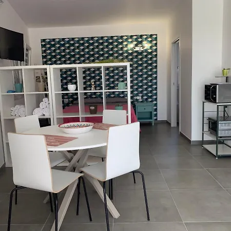 White House Monolocale Apartment *